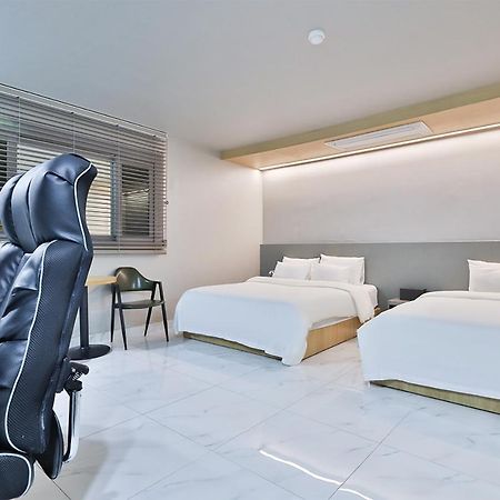 Shire Hotel Busan Station Kültér fotó