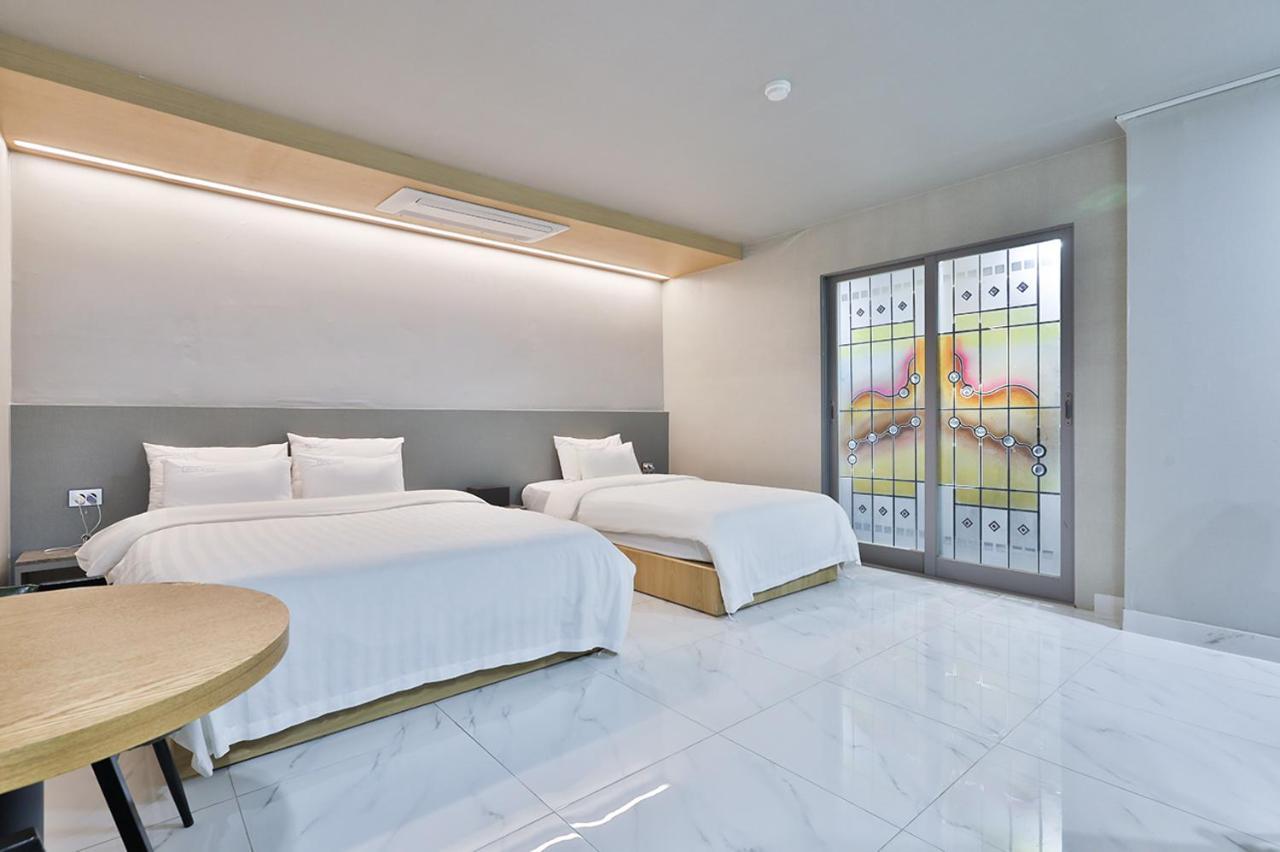 Shire Hotel Busan Station Kültér fotó