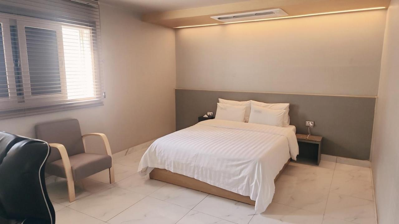 Shire Hotel Busan Station Kültér fotó